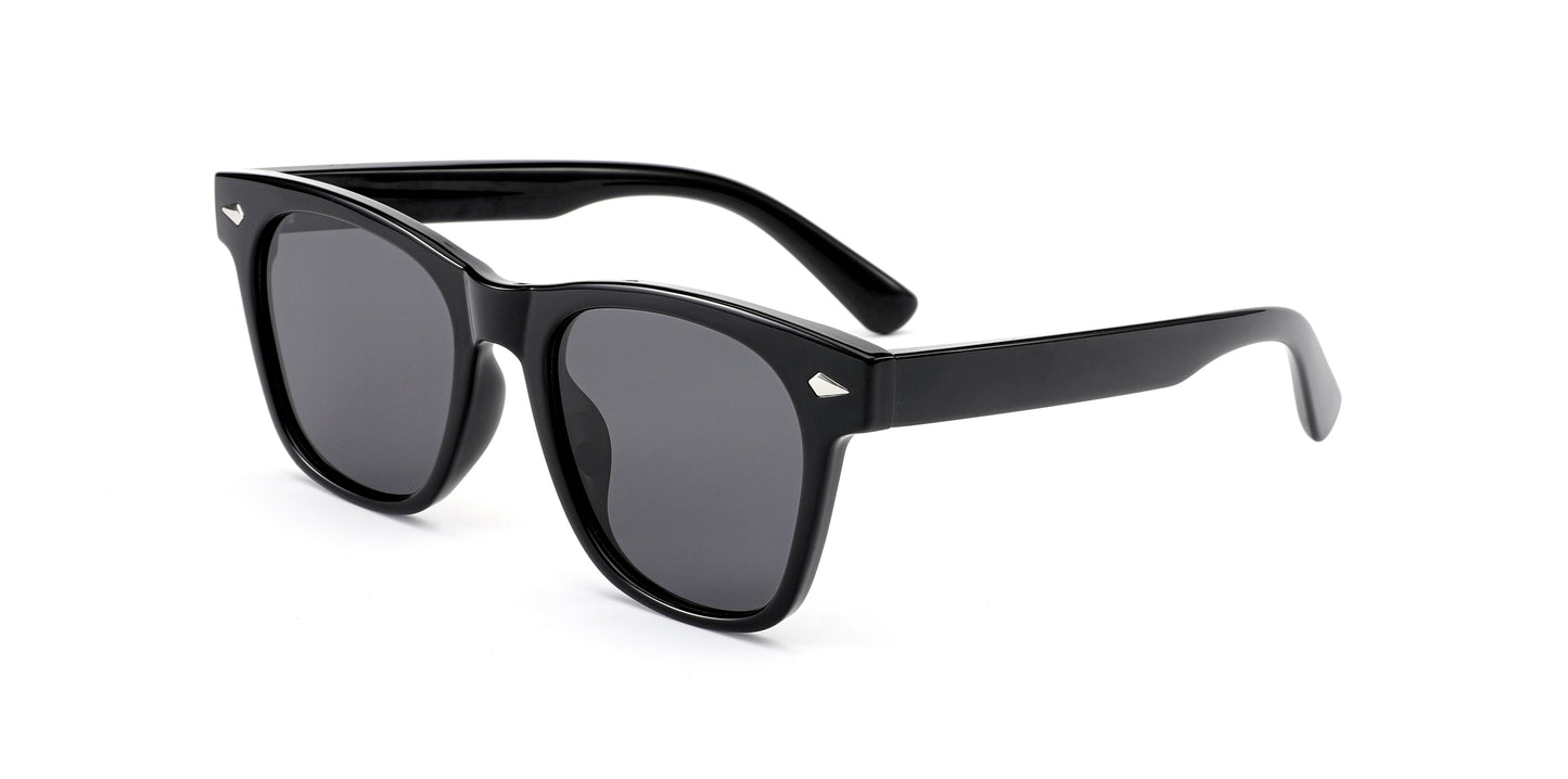 Xeno Vue in Black Sunglasses